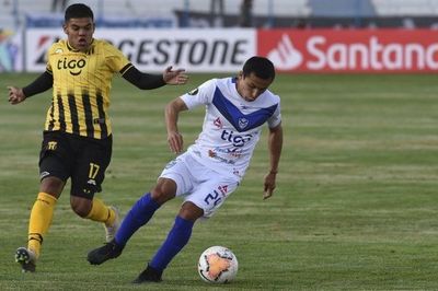 Guaraní debuta con altura y pone un pie en segunda fase