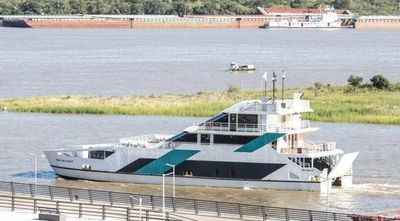 El festejado Ferry entró en servicio hace 10 días y no funciona hasta nuevo aviso