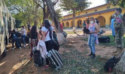 Más compatriotas regresan a sus hogares tras cumplir cuarentena en Misiones