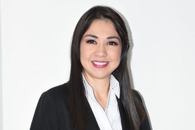 La bella periodista msionera Emi Baéz está de cumpleaños!!!