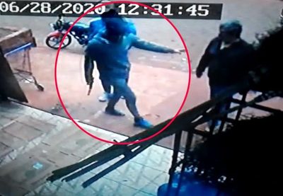 Dos delincuentes motorizados protagonizan violento asalto en comercio de Hernandarias – Diario TNPRESS